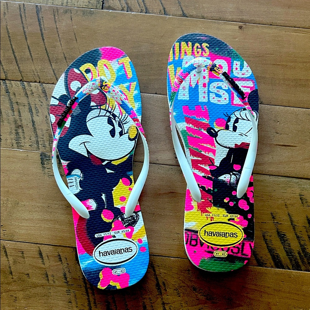 Women’s Minnie Mouse neon Havaianas flip flops
